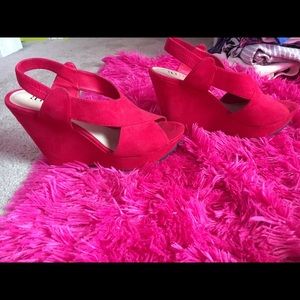 Red a.n.a wedges